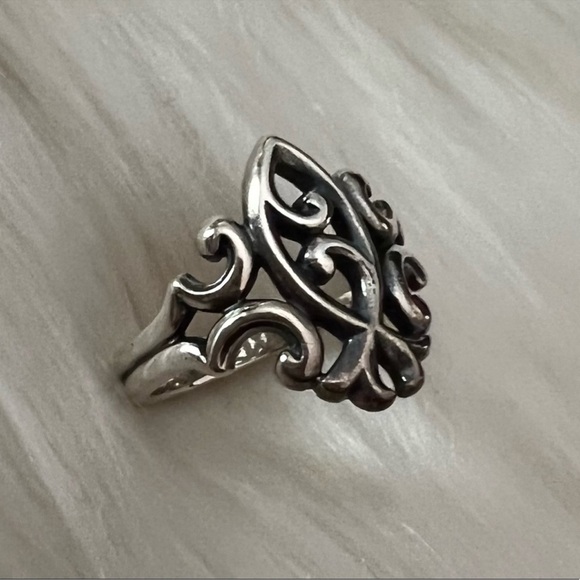 Retired James Avery Ichthus scrolled scroll
6.25-6.5 - Picture 4 of 8